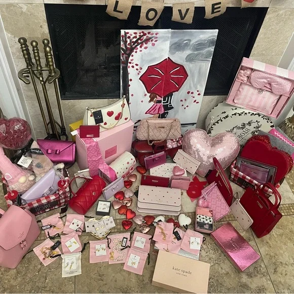 Kate Spade New York Novelty Hit The City Taxi Slider Bracelet - Picture 12 of 16